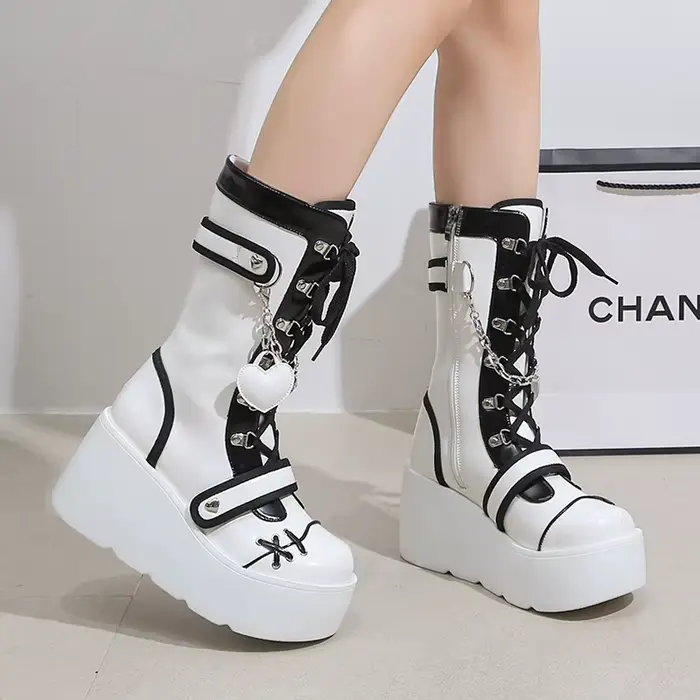 Bottes mi-mollet à plateforme gothique pour femmes