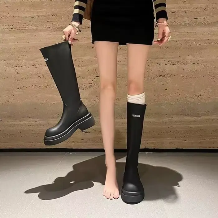 Bottes à plateforme noires pour femmes