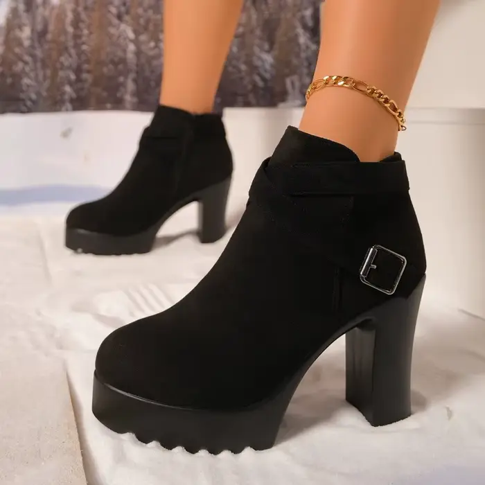 Nouvelles bottes de cheville sexy et confortables en daim pour femmes, talons carrés haute, anti-dérapants, élégantes et modernes pour diverses occasions hivernales