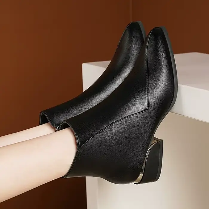 Nouvelles bottes courtes pointues pour femmes, chaussures de marche décontractées d'extérieur, botti