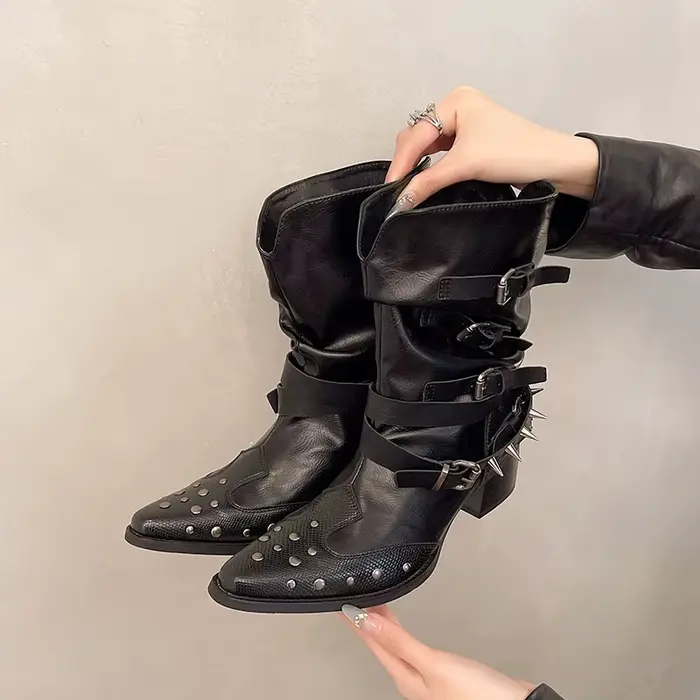 Bottes de créateur en cuir à rivets rétro pour femmes, bottes pointues mi-mollet avec boucle en méta