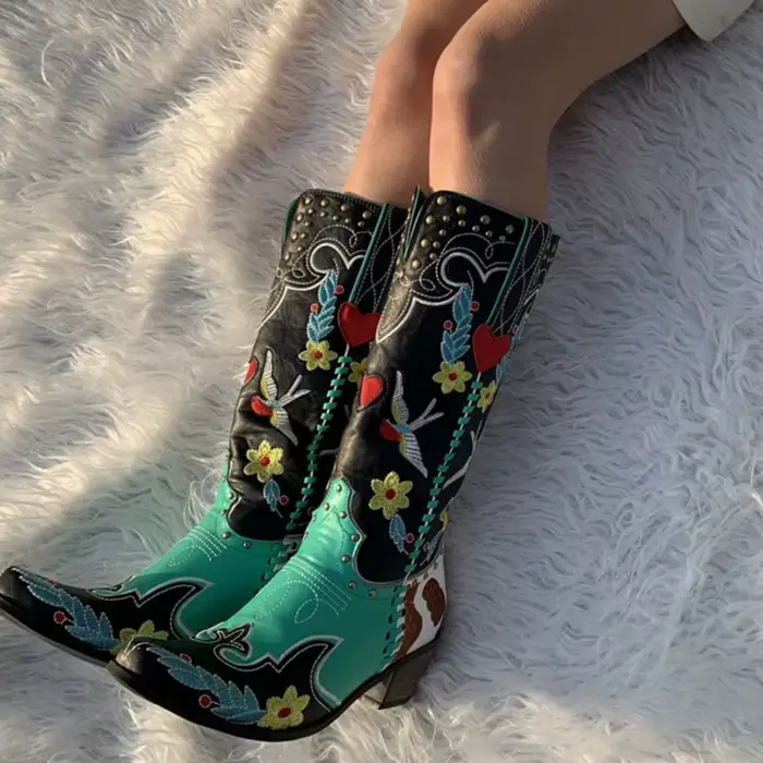 Bottes de cowboy occidentales en cuir brodées pour femmes