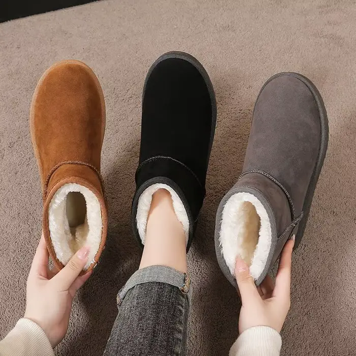 Bottes d'hiver pour femmes fourrées mi-mollet chaudes antidérapantes en coton pour occasions hivernales style coréen