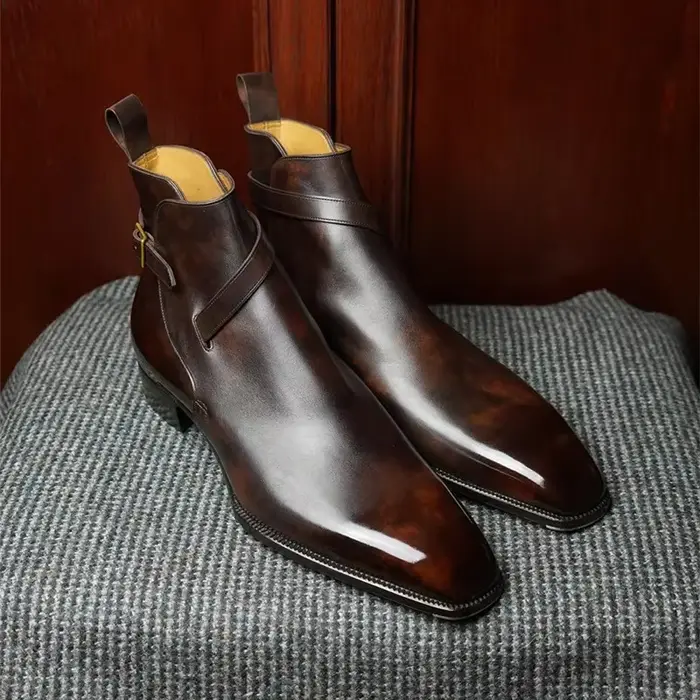 Bottes courtes brunes et noires à la mode pour hommes, bottes de cheville faites à la main, bottes de moto, élégantes et confortables pour toutes les saisons