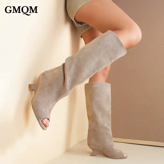 Bottes haut du genou en flanelle beige pour femmes, talon compensé, confortable et élégant pour l'automne-hiver et toutes occasions