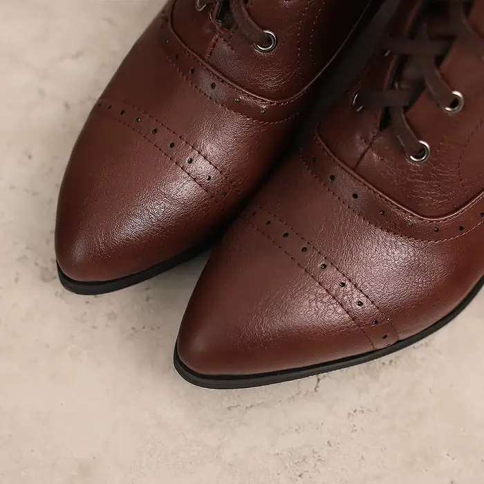 Bottes victoriennes, chaussures de sorcière