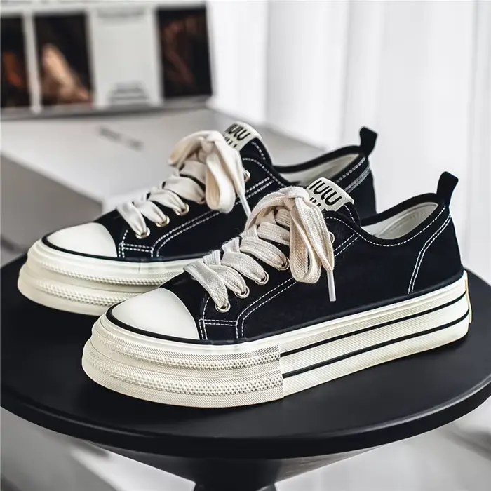 Chaussures à semelle plate pour hommes