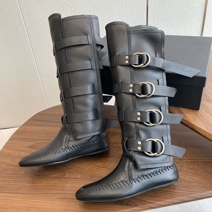 Femmes fond plat mi-mollet bottes rondes à en cuir véritable boucle en métal conception chaussons longs dames piste