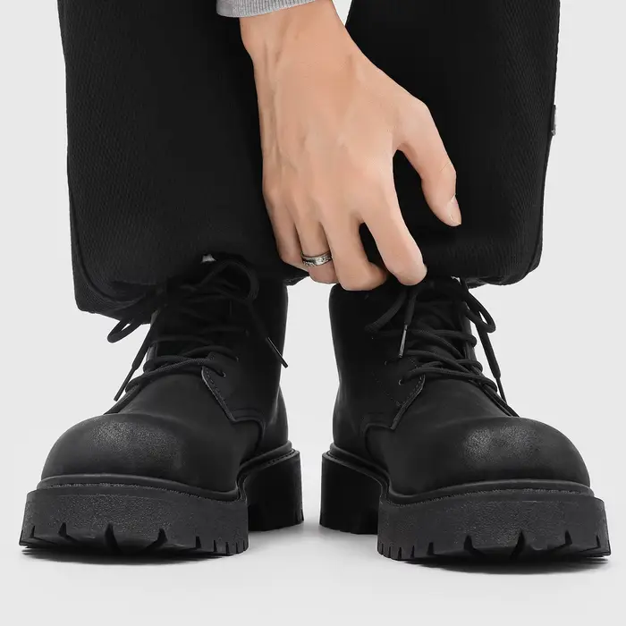 Bottes en cuir unisexes augmentant la hauteur – Chaussures vintage à lacets et bout rond à fond épais pour un usage quotidien d'automne et d'hiver