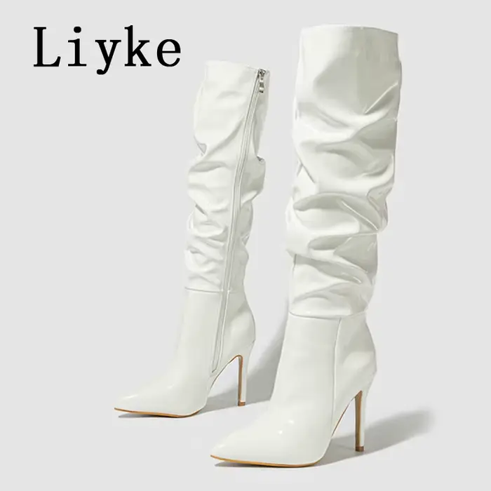 Bottes Hautes en Cuir Verni Plissé pour Femme