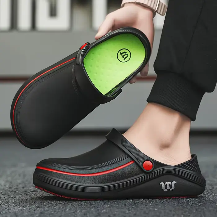 Une paire de chaussures décontractées pour hommes, chaussures de chef basses antidérapantes imperméa