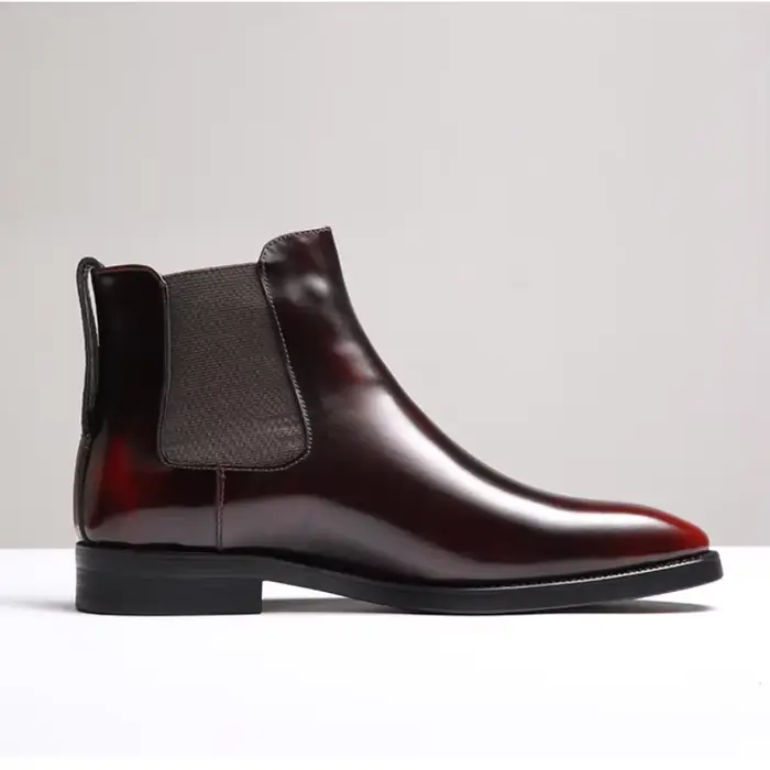 Bottes Chelsea pour hommes ; chaussures en cuir verni