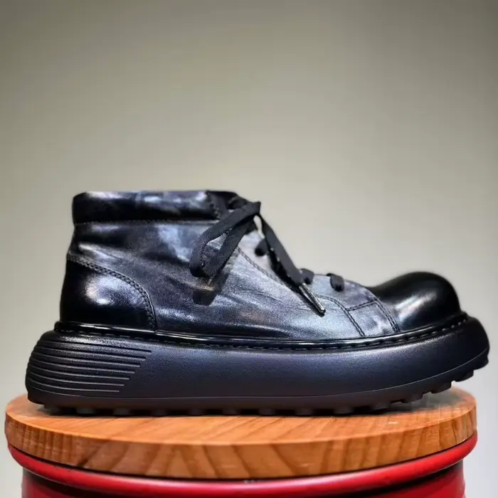 Bottes en cuir à semelle épaisse pour hommes