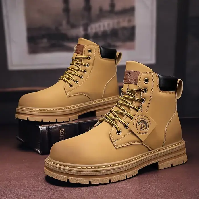 Bottes hautes en cuir pour hommes mode moto bottines robustes pour randonnées et sorties élégantes occasions spéciales