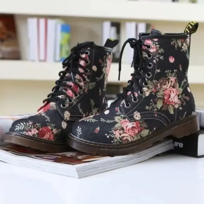 Bottes printanières automnales pour femmes design floral respirantes antidérapantes confortables pour toutes occasions