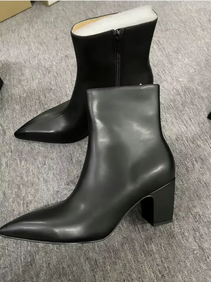 Bottes Chelsea noires à bout pointu pour hommes