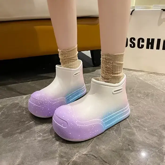 Nouvelles bottes de pluie Kawaii pour femmes, chaussures en EVA imperméables, bottes de pluie mignonnes pour enfants, confortables pour le jardin, le travail et les occasions spéciales
