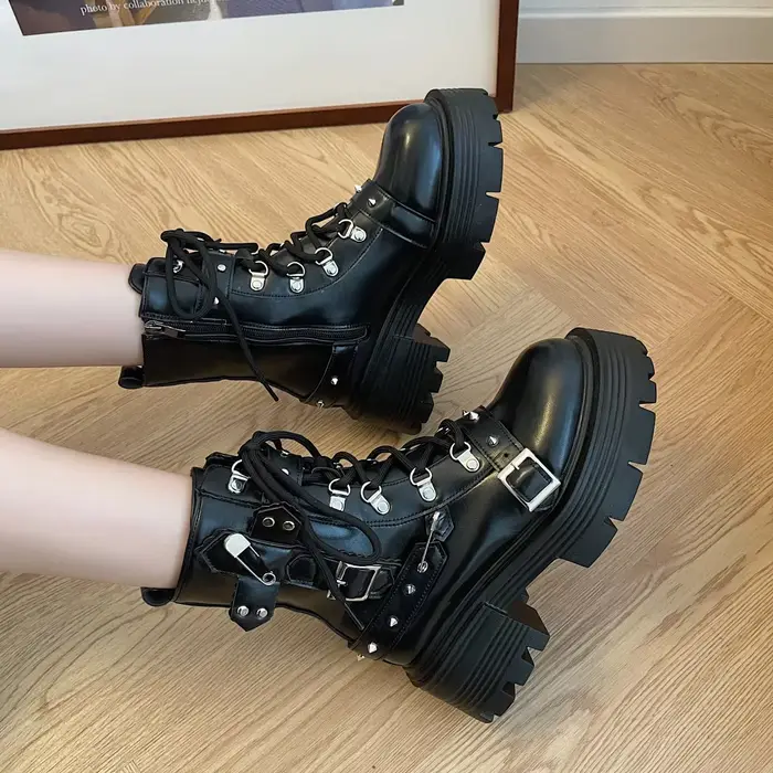 Bottes de rinçage à rivets pour femmes