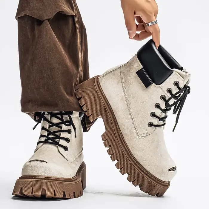 Bottes montantes classiques en cuir pour homme