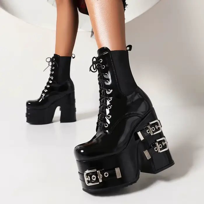 Bottes de rinçage à semelle en métal pour femmes, bottes courtes avec ceinture en métal, super haute