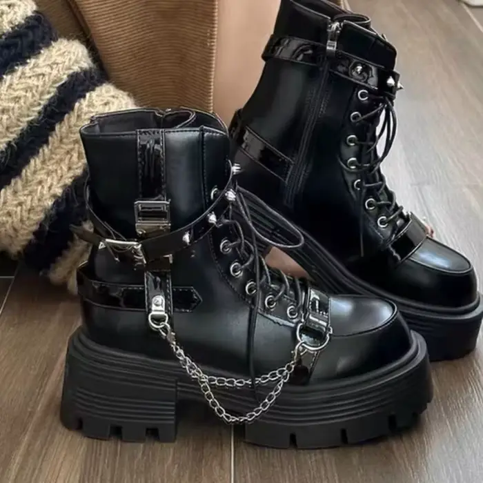 Bottines femme mode gothique plate-forme Botas britannique botte courte moto bottes pour femmes concepteur Rivet Punk