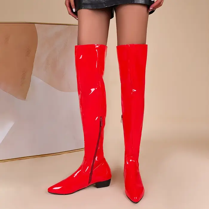 Bottes en cuir verni pour femmes