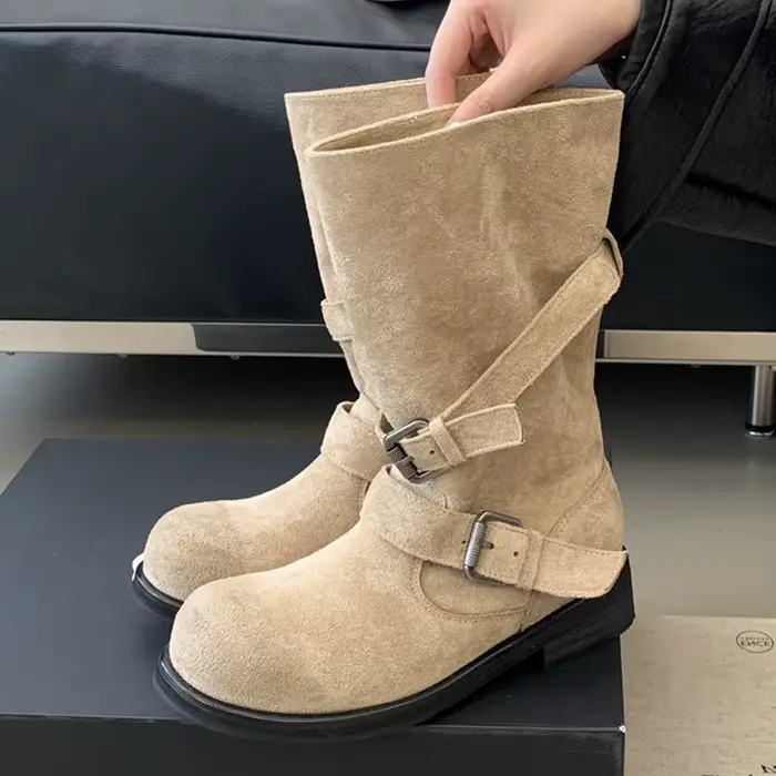 Bottines confortables à talons bas carrés et bout rond pour femmes style punk bottes d'automne et d'hiver à offrir pour les occasions spéciales