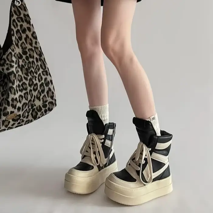 Bottines à plateforme en cuir novateur pour femmes, bottes de cheville avec plateforme, style unique pour printemps et automne