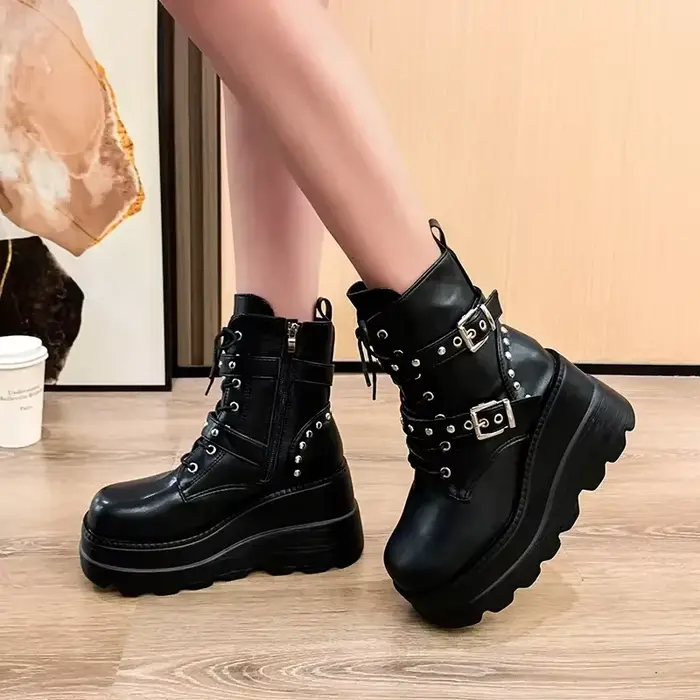 Bottines Chelsea à plateforme gothique pour femmes, chaussures de moto à semelles épaisses Rock Emo Grunge, grandes tailles, bottes modernes pour femmes style de rue hiver
