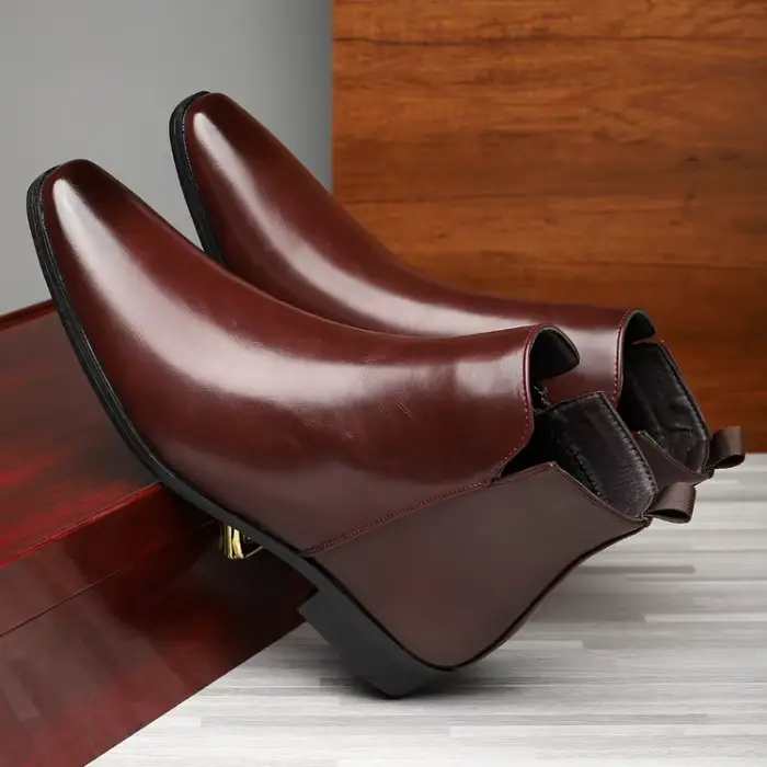 Nouvelles bottes classiques Chelsea pour hommes haute qualité bout pointu cuir verni semelle en caoutchouc pour affaires et sorties printemps automne