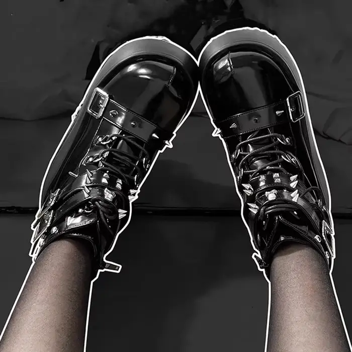 Bottines Punk à plateforme épaisse pour femmes, chaussures noires en cuir verni, style gothique, bottes de cheville pour occasions spéciales