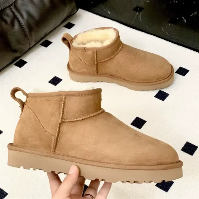 Bottes de neige de noël en laine de mouton véritable pour femmes, doublées de laine naturelle, botti