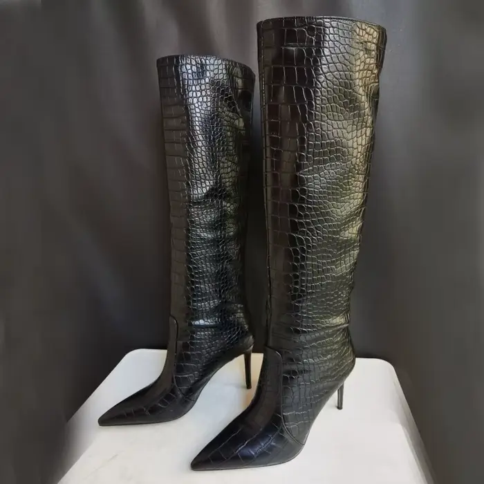 Bottes hautes pointues au genou pour femmes
