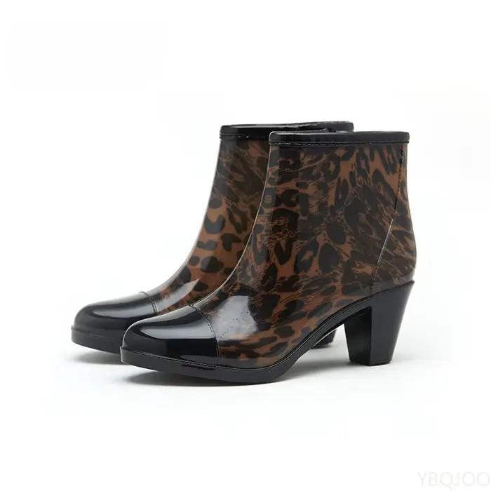 Dames talons épais chaussures en caoutchouc de luxe concepteur bottes de pluie femmes imperméable Pvc cheville jardin