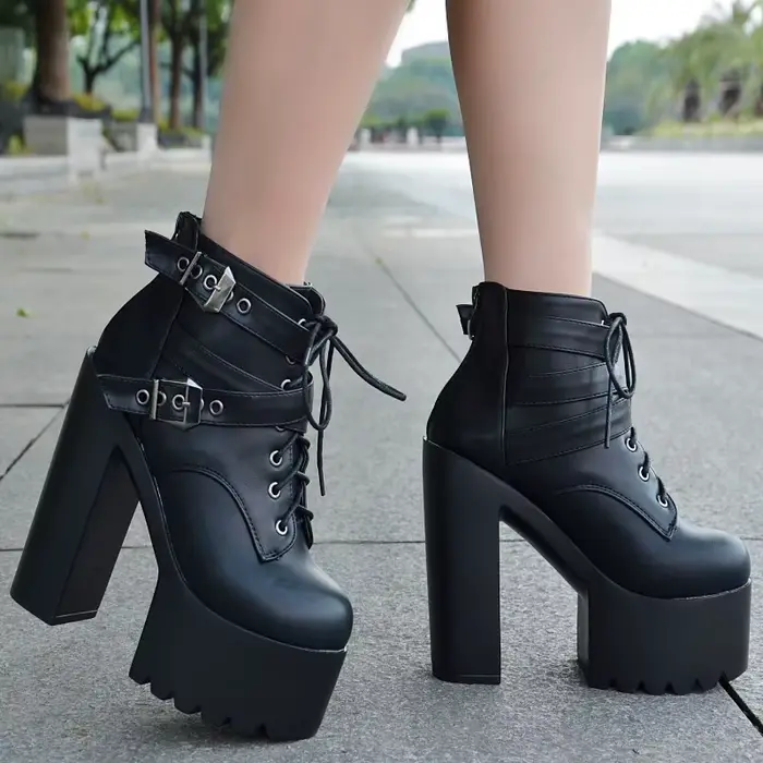 Bottines de mode de style européen et américain 2025 printemps nouveau coréen épais avec des bottes courtes 14 cm