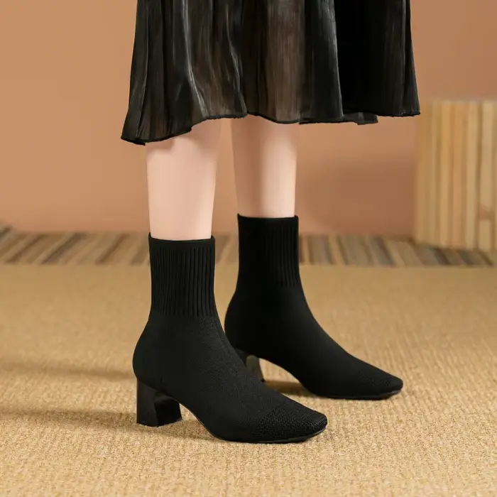 Bottes tricotées douces pour femmes hiver confortables bout carré talon carré tricotées à la main occassions spéciales hiver