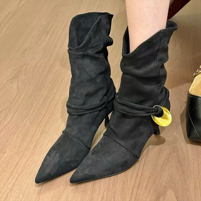 Bottes à poils extensibles à bout pointu pour femmes, bottines slim plissées à talons hauts, Design 