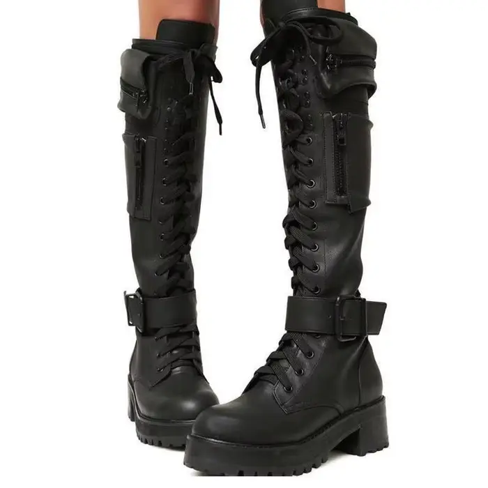 Bottes hautes à plateforme et talon bas avec sangles à boucles