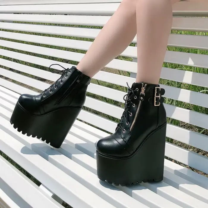 Bottes tendance pour femmes avec talons de 16 cm