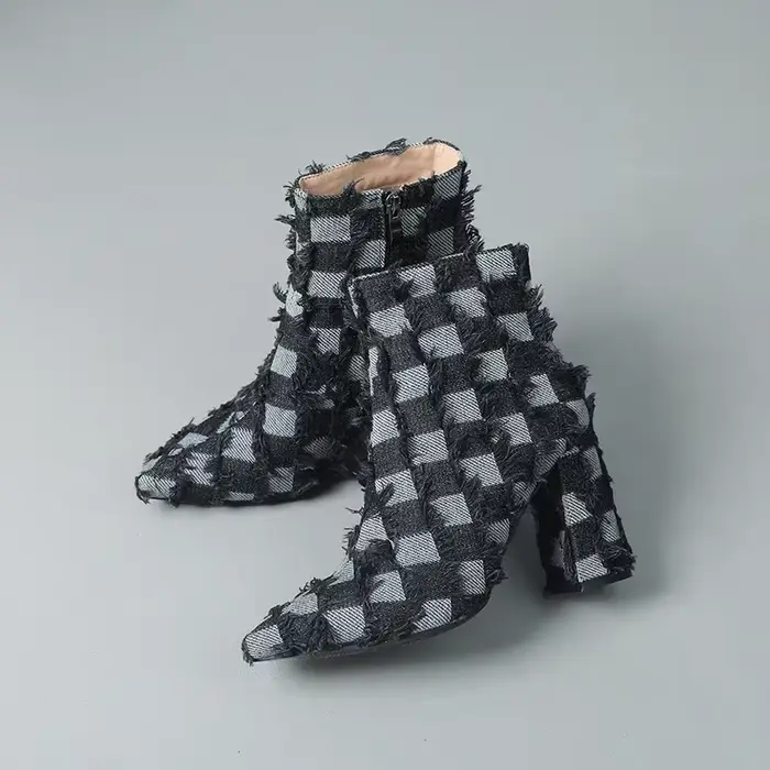 Bottines femmes luxe Denim jean bleu noir damier bout pointu bloc talons hauts hiver chaud avec franges Goth bottes courtes
