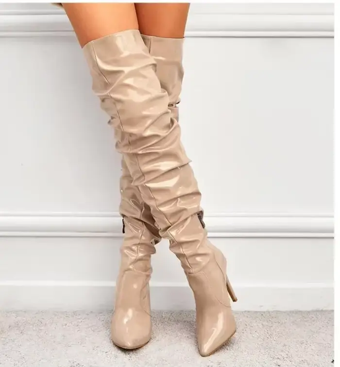 Bottes au-dessus du genou pour femmes