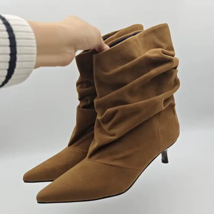 bottines élégantes pour femmes bout pointu avec talon épais daim de vache semelle en caoutchouc pour l'hiver occasions spéciales style rétro chic