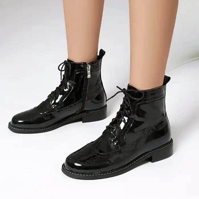 2025 nouveau cuir verni cheville femmes bottes mode talon épais Chelsea rétro côté fermeture éclair 